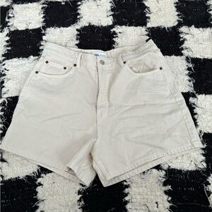 cream zara dad shorts